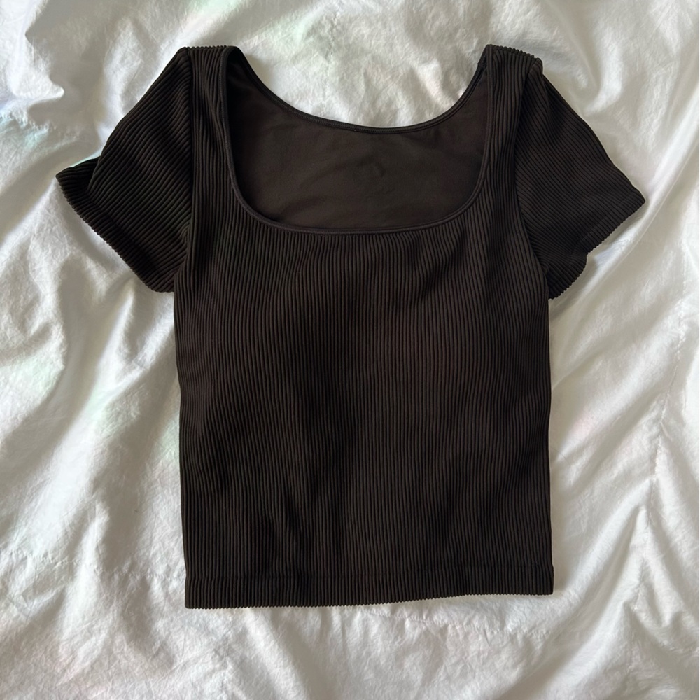 Uniqlo Dark Brown Ribbed Top
